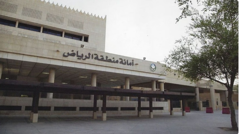 أمانة الرياض تنفّذ أعمال صيانة شبكة السيول خلال الشهر الماضي