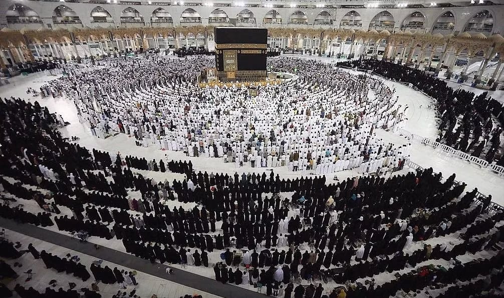 يوم الخُلَّيْف.. عادة «مؤنسات الحرم» في يوم عرفة

