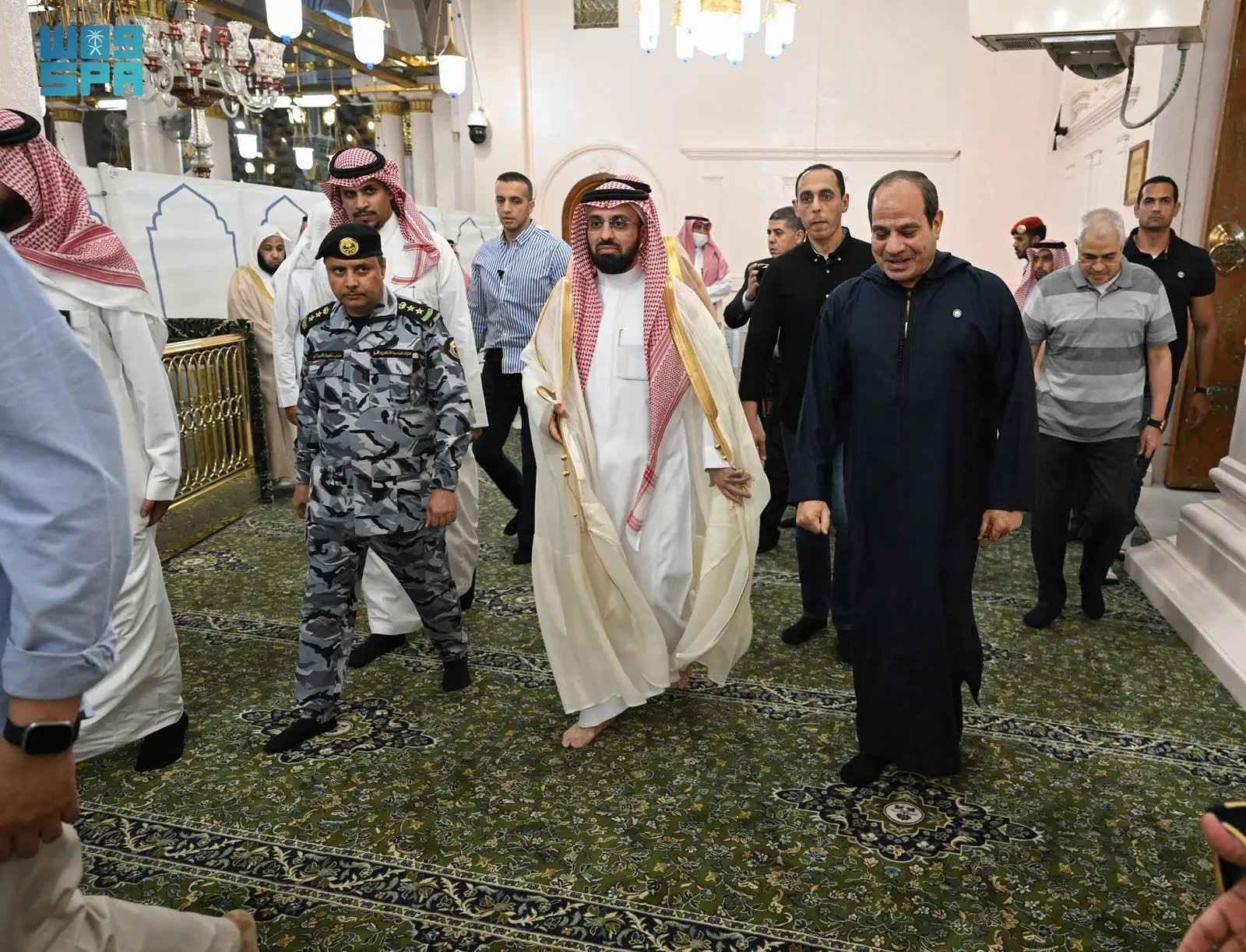 الرئيس المصري يزور المسجد النبوي