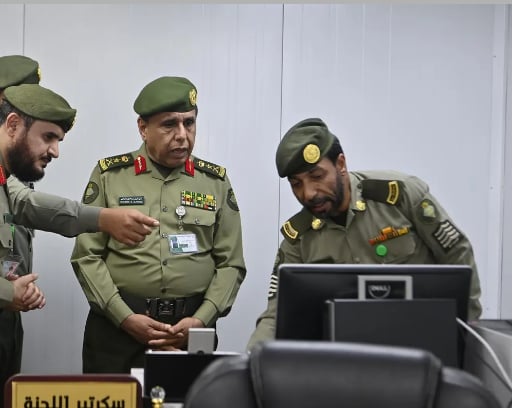 مدير عام الجوازات يتفقد جوازات مطار الطائف الدولي 