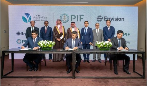 صندوق الاستثمارات العامة يعزز توطين صناعات الطاقة المتجددة بإطلاق 3 مشاريع مشتركة