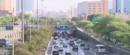 انتظام الحركة المرورية على طريق الملك فهد بالرياض