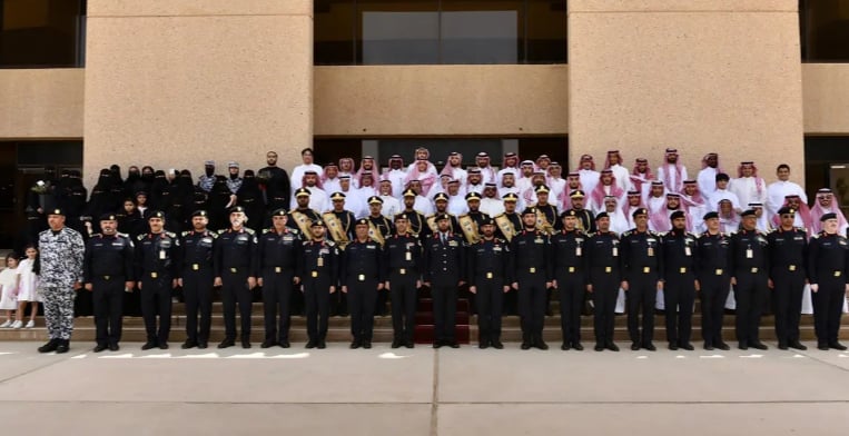 كلية الملك فهد الأمنية تحتفي بتخريج الدفعة الـ16 من طلبة البرنامج الأكاديمي الأمني للابتعاث الخارجي