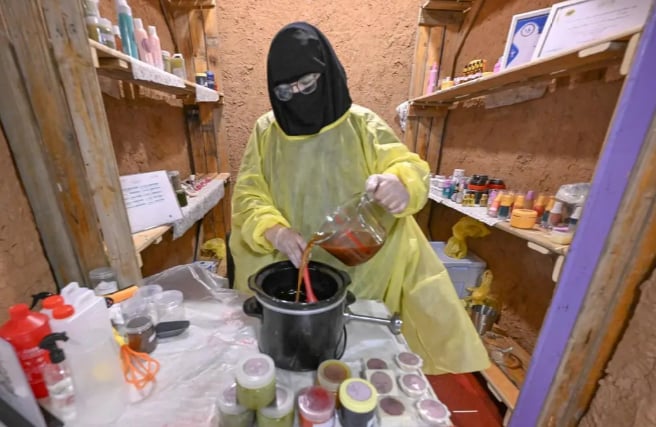 المنتجات الطبيعية وطرق استخلاصها تشارك ضمن مهرجان بيت حائل