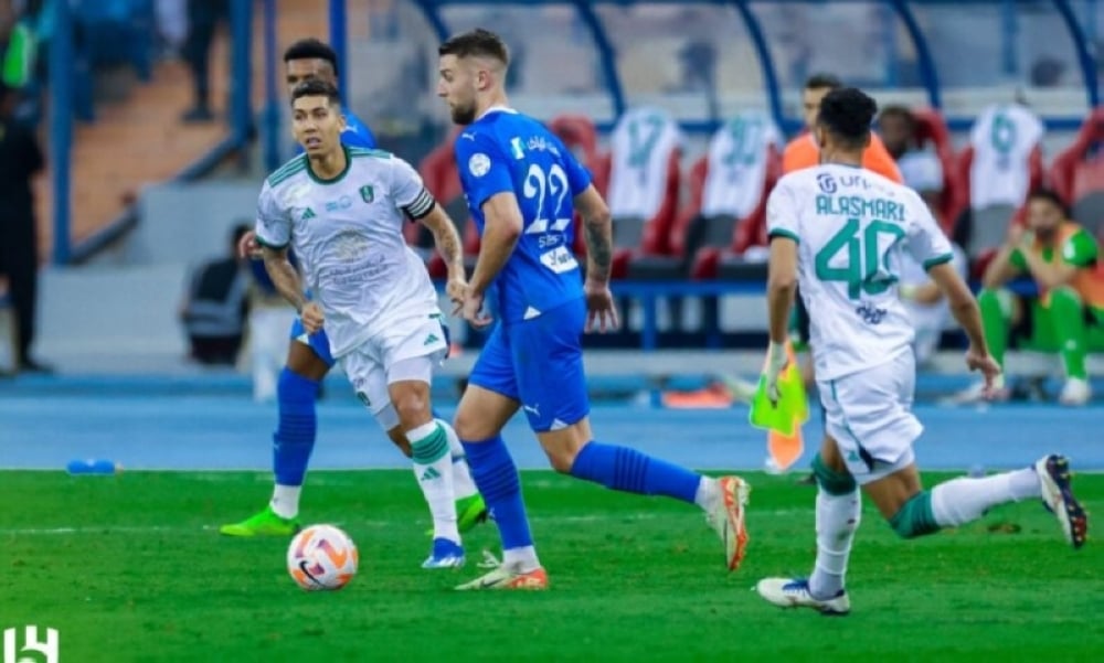 إقبال جماهيري كبير قبل مباراة الهلال والأهلي في نصف نهائي السوبر