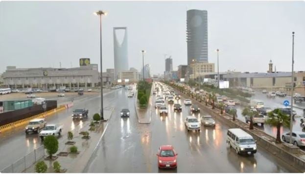أمطار رعدية ورياح نشطة على عدة مناطق.. توقعات حالة الطقس اليوم في المملكة