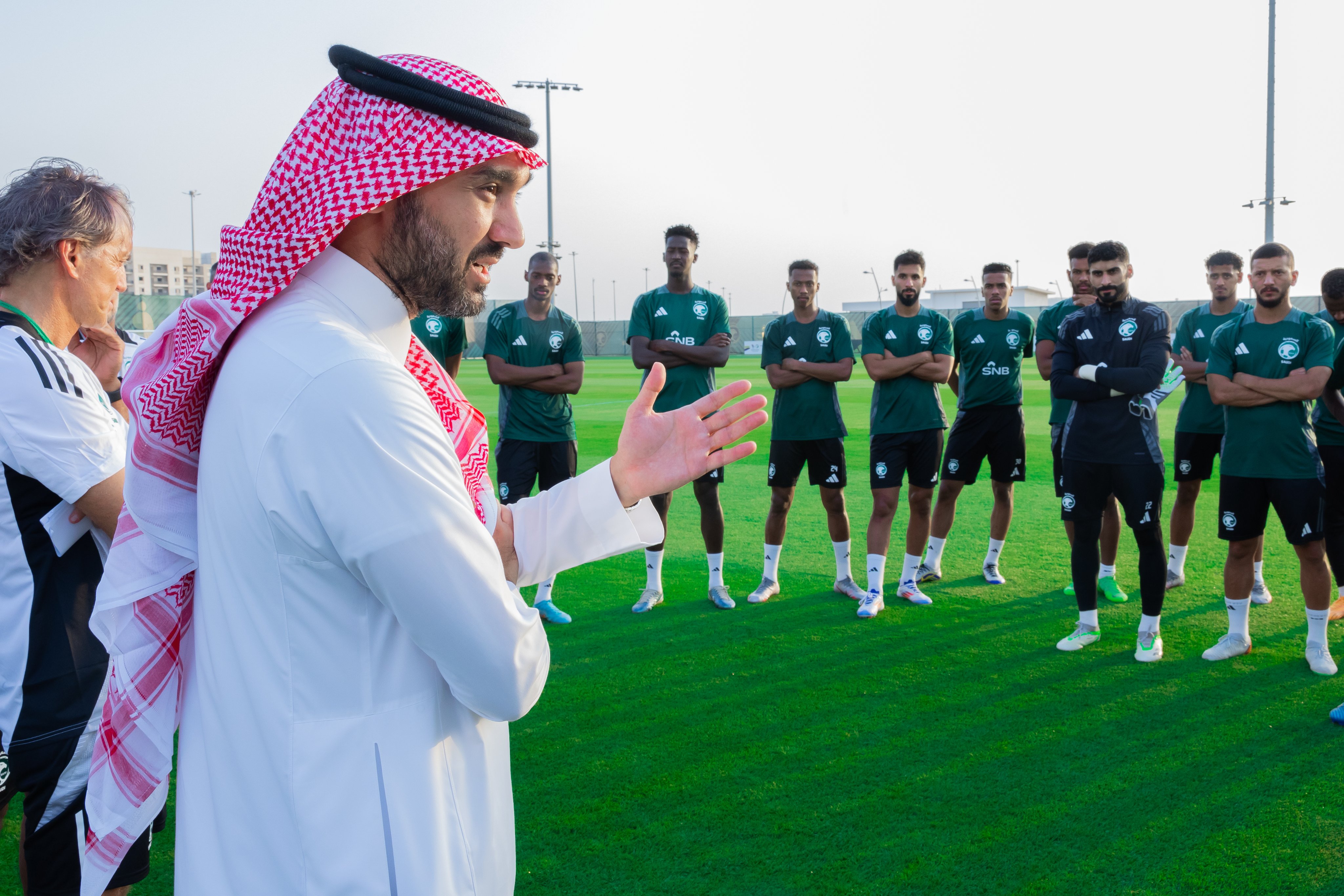 وزير الرياضة يدعم المنتخب الوطني استعدادا لبدء تصفيات كأس العالم
