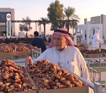 عبدالعزيز الحربي.. قصة تجاوزت 25 عاما في تجارة التمور