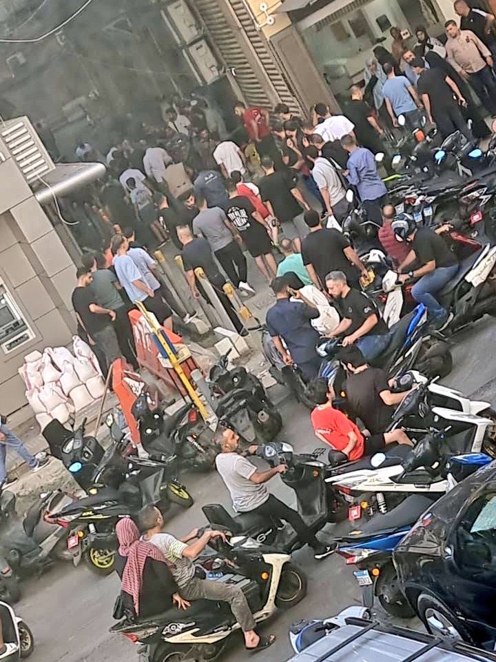 
«الصحة» اللبنانية تطلب إلقاء أجهزة الاتصال PAGERS  بعد اختراق أمني 
