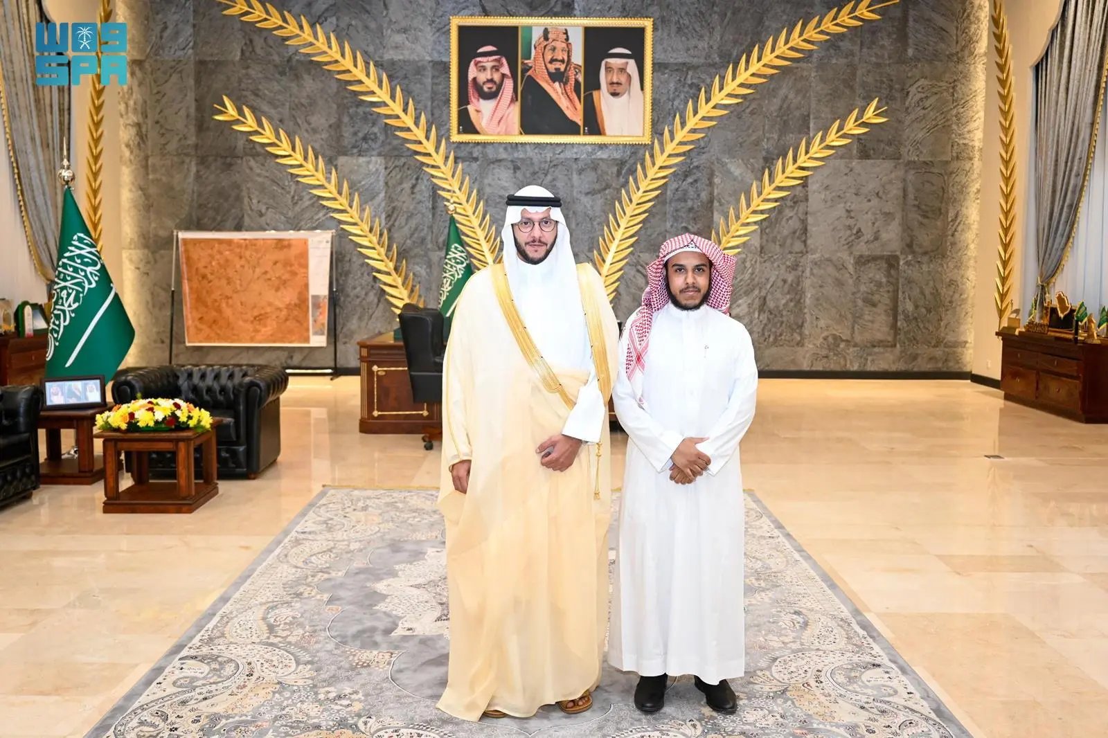 محافظ الطائف يكرّم الطالب المالكي الفائز في مسابقة الملك عبدالعزيز الدولية لحفظ القرآن