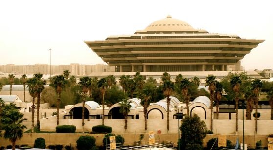 طعن المجني عليه بسكين.. تنفيذ حكم القتل قصاصًا بأحد الجناة في منطقة عسير