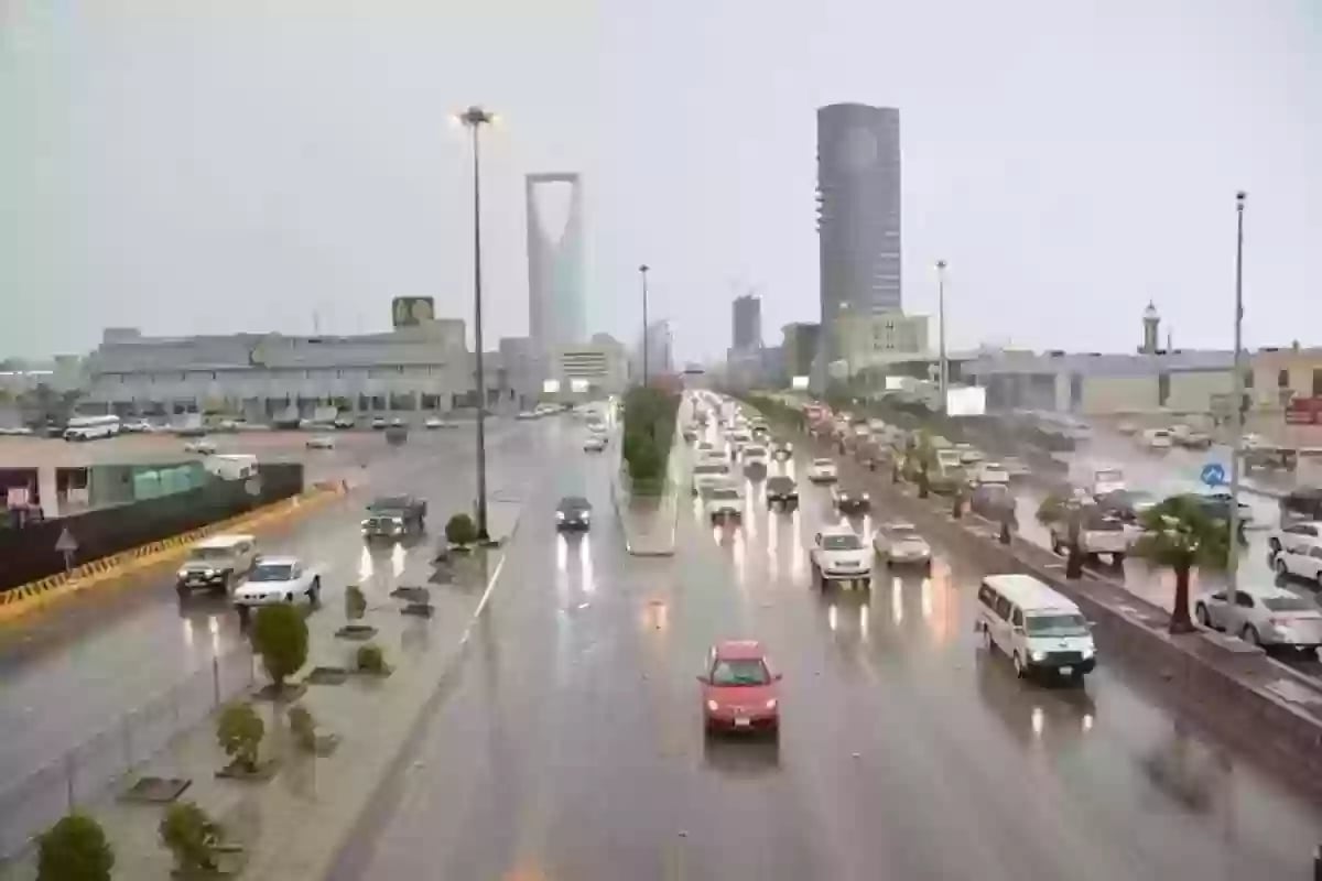 طقس المملكة الثلاثاء.. استمرار هطول الأمطار الرعدية ونشاط الرياح