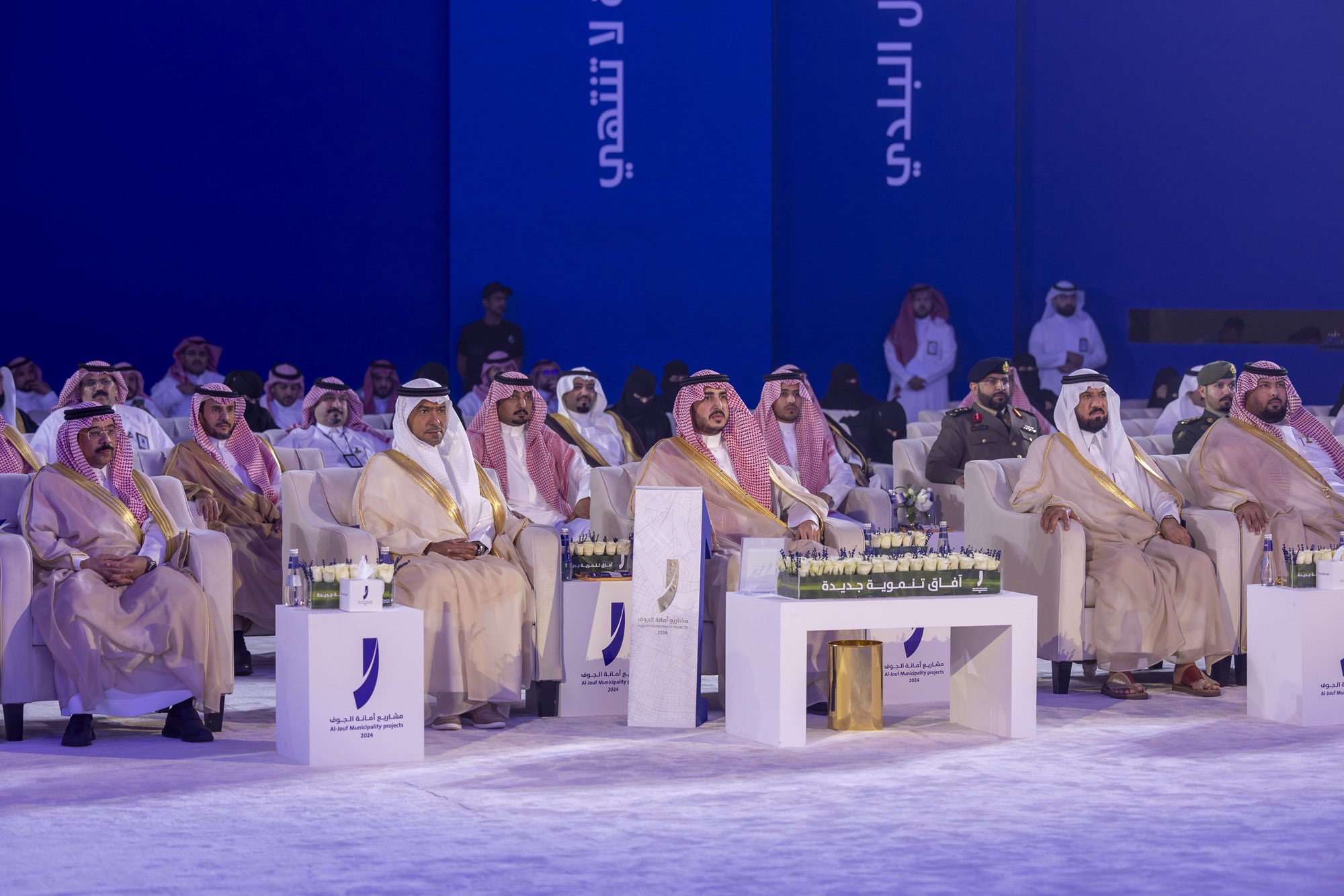 بأكثر من مليار ريال.. أمير الجوف يدشّن ويضع حجر الأساس لمشروعات بلدية 