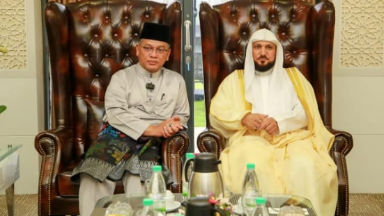 وزير الشؤون الدينية الماليزي يثمن جهود المملكة في خدمة الإسلام والمسلمين