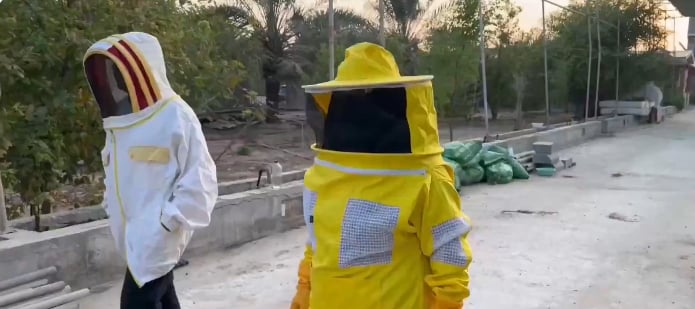 رحلة مربية نحل من مشروع للانتاج إلى حصد الجوائز العالمية (فيديو)