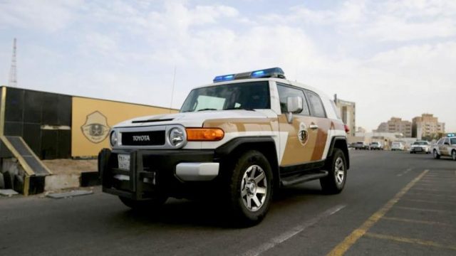القبض على 3 أشخاص في جدة لترويجهم مواد مخدرة
