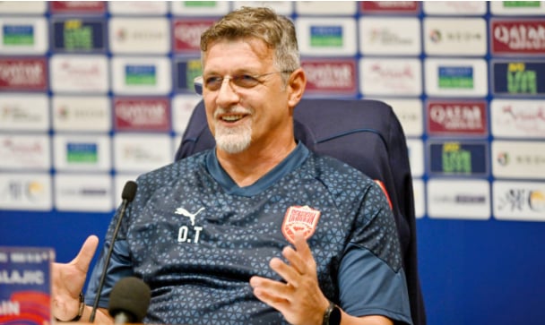 مدرب منتخب البحرين سعيد بأداء فريقه بعد التعادل السلبي مع الأخضر 