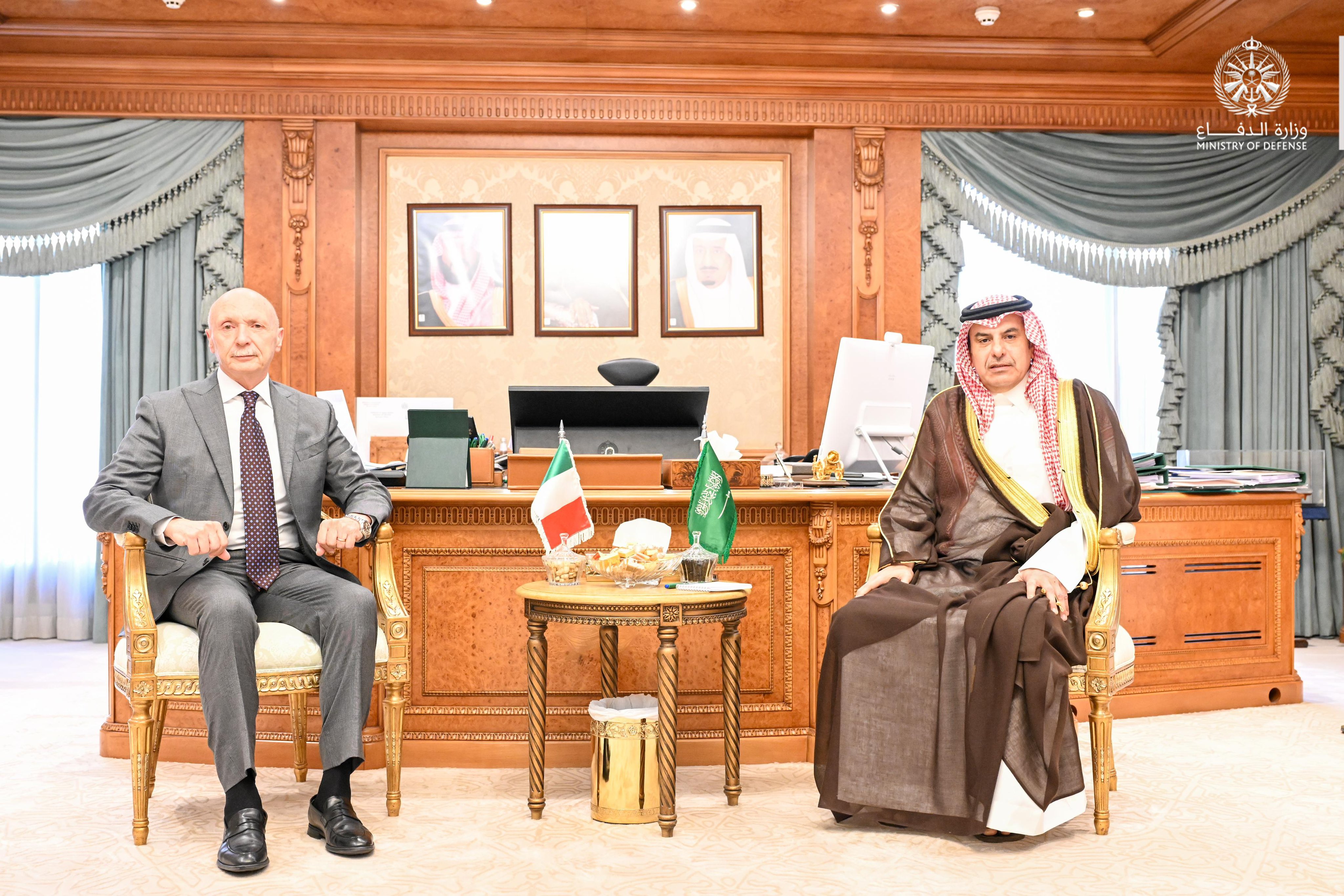 المملكة وإيطاليا تبحثان سبل تعزيز التعاون العسكري