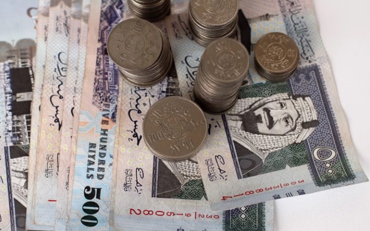 سعر الريال مقابل الدولار والعملات الأجنبية اليوم الأحد 24-4-1446