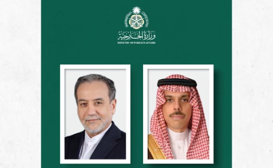 وزير الخارجية يبحث مع نظيره الإيراني آخر التطورات في المنطقة 