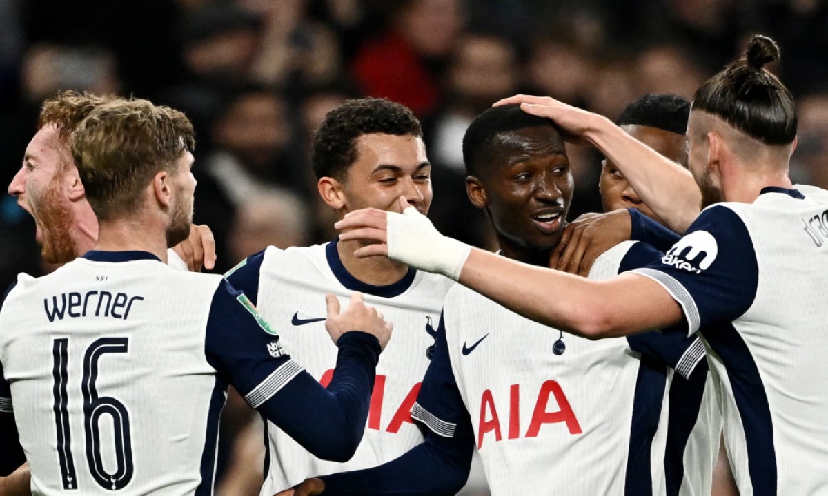 برباعية.. توتنهام يضرب أستون فيلا في الدوري الإنجليزي