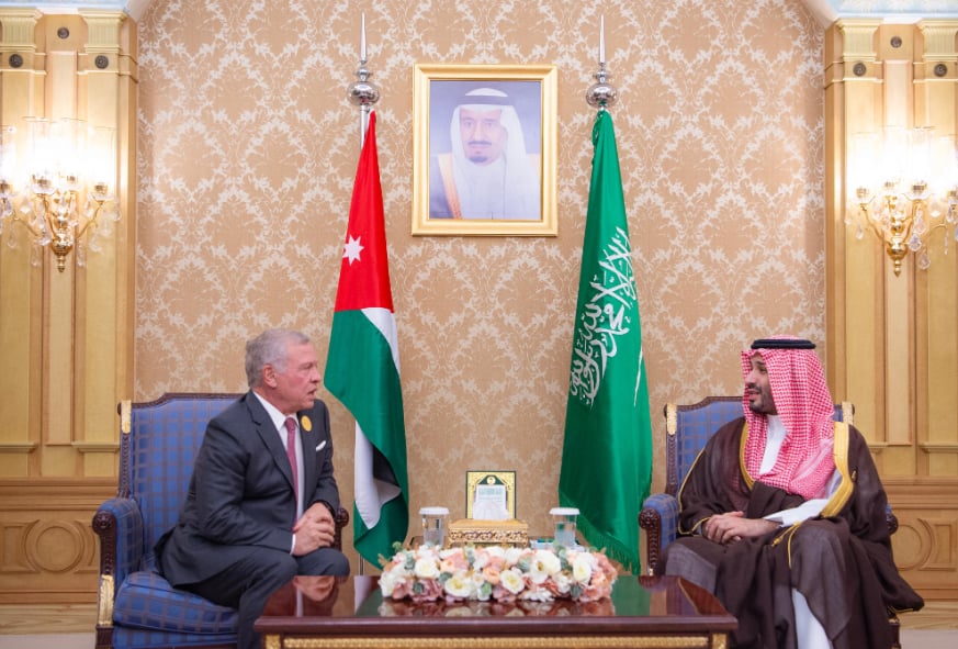 ولي العهد يلتقي ملك الأردن