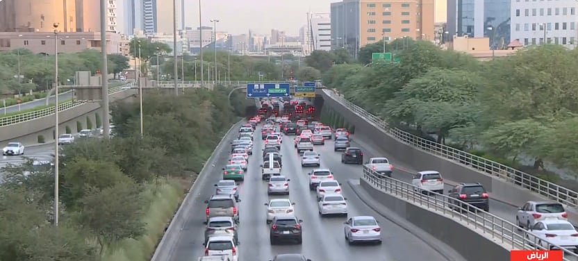 انسيابية الحركة المرورية على طريق الملك فهد بالرياض