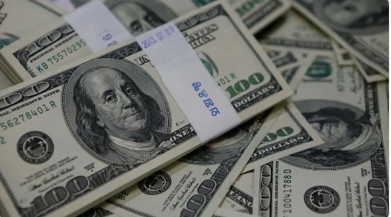 ارتفاع أسعار الدولار مقابل العملات الرئيسية