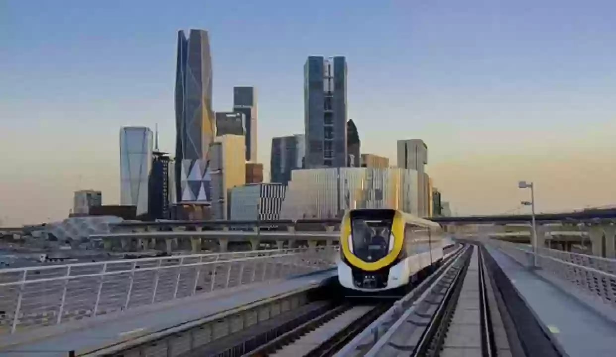 الانطلاق غدا.. تفاصيل المسارين الأحمر والاخضر لقطار الرياض