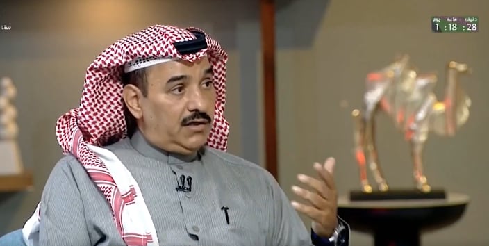 كاتب: دوام الـ «8 ساعات» لا يؤثر على الترابط بقدر أضرار مواقع التواصل 