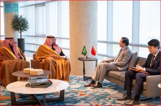 وزير الاقتصاد يناقش مع سفير الصين تعزيز العلاقات الاستثمارية