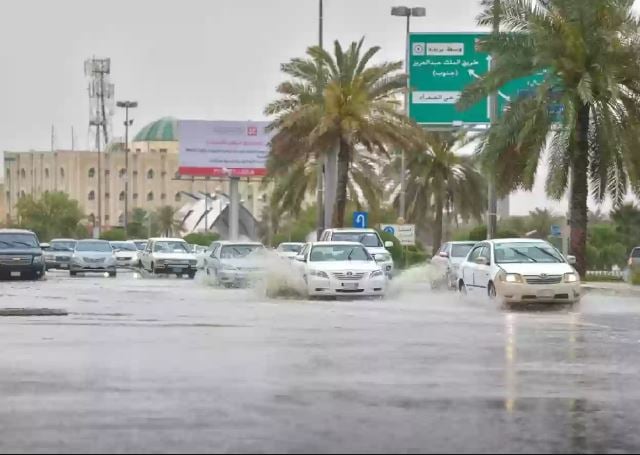أمطار رعدية على مكة.. توقعات حالة الطقس اليوم الأربعاء 24-6-1446 في المملكة 