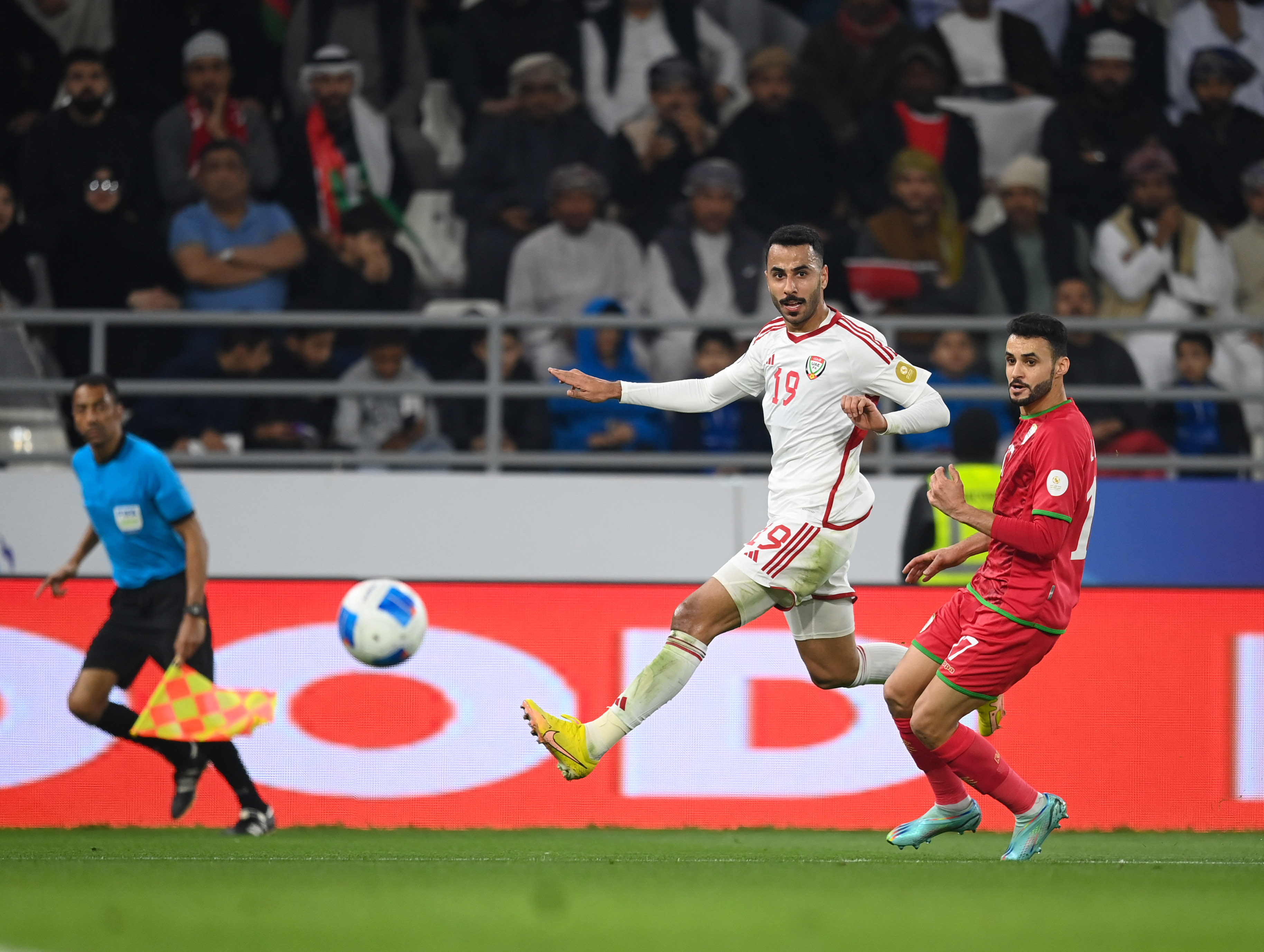 منتخب عمان يتعادل مع الإمارات ويتأهل لنصف نهائي كأس الخليج