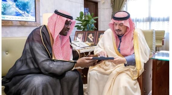 أمير الرياض يدشن الموقع الإلكتروني للجمعية السعودية لحكام كرة القدم