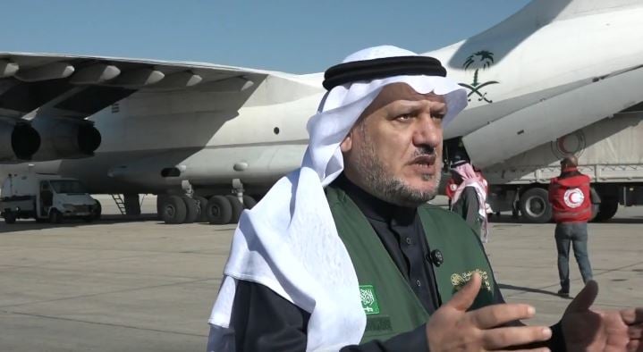 بالفيديو.. متحدث «سلمان للإغاثة»: تسيير جسر جوي وآخر بري لنقل المساعدات السعودية إلى سوريا