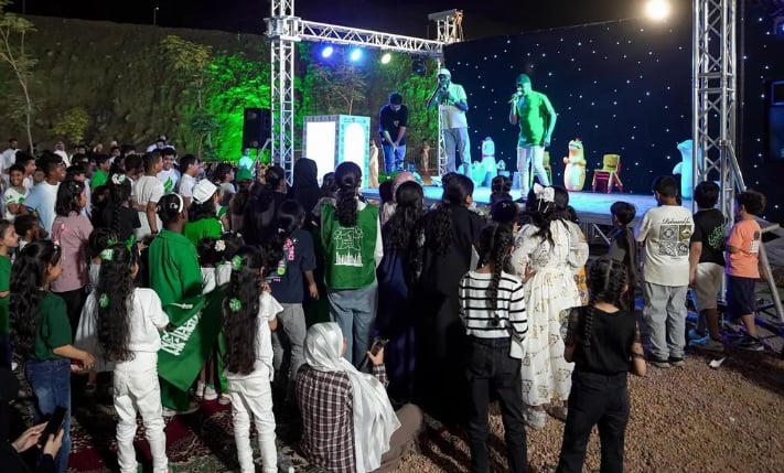 "مسرح الشتاء" يجذب زوار حي حراء الثقافي