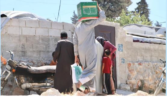 «سلمان للإغاثة» يوزّع سلال غذائية وحقائب صحية بمحافظة إدلب السورية