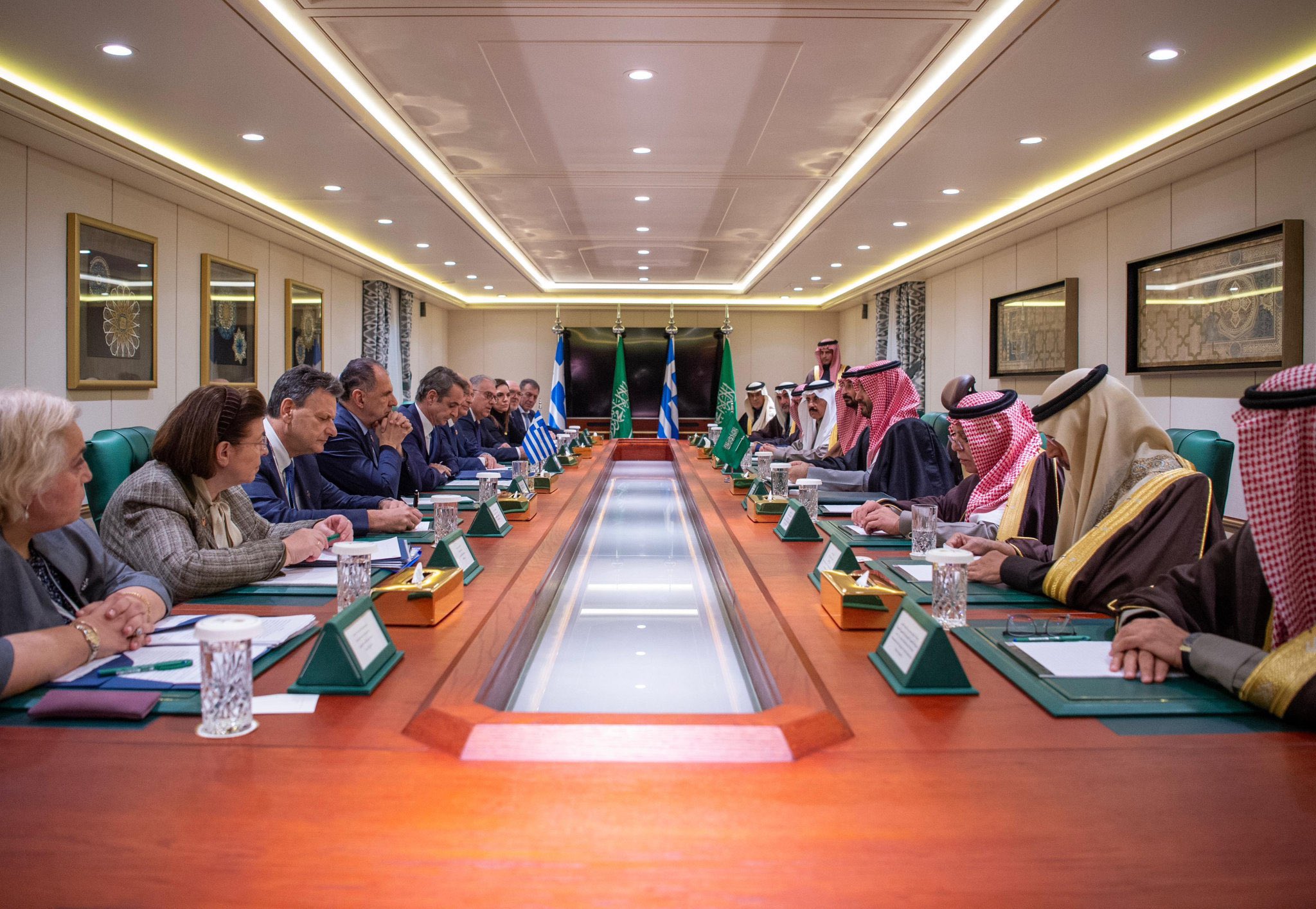 ولي العهد ورئيس وزراء اليونان يرأسان مجلس الشراكة الاستراتيجية «السعودي _ اليوناني» في العُلا

