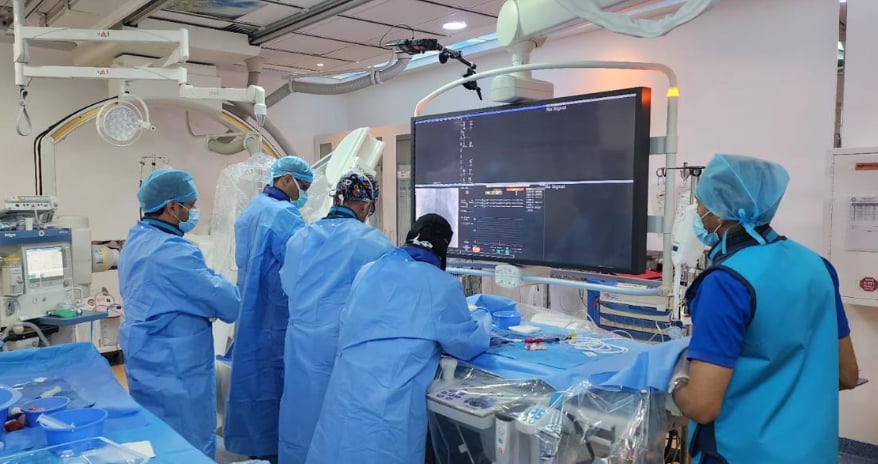 3,587  عملية قلب مفتوح وقسطرة قلبية بتجمع جازان الصحي في 2024
