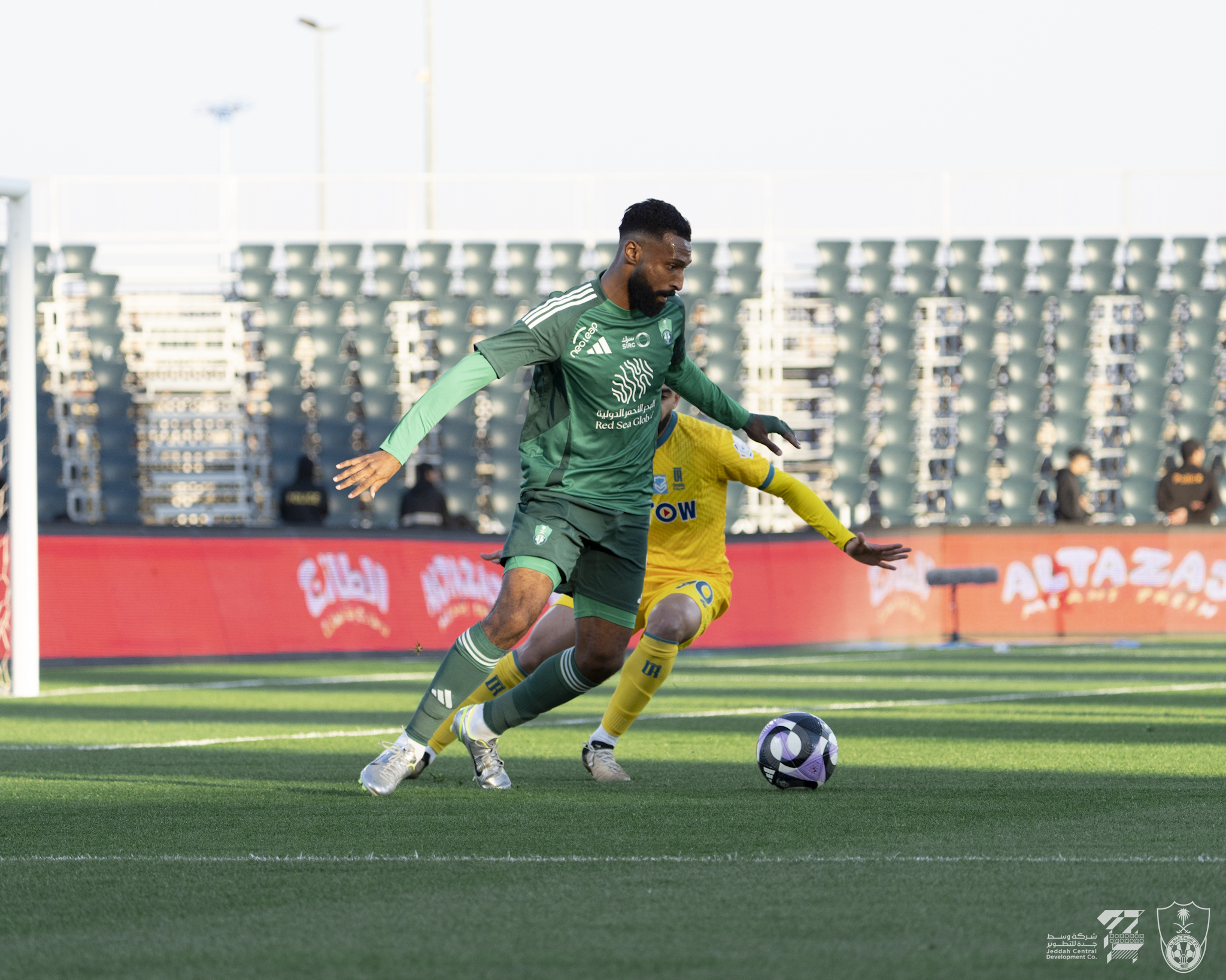 الأهلي يعبر العروبة بثنائية في دوري روشن
