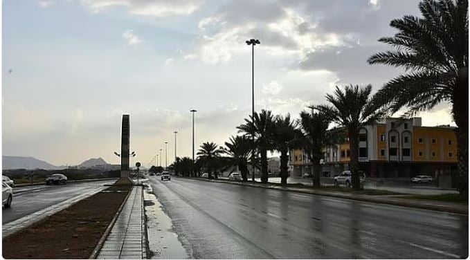 طقس المملكة الأربعاء.. فرصة مهيأة لهطول أمطار رعدية ورياح نشطة مثيرة للأتربة على عدة مناطق