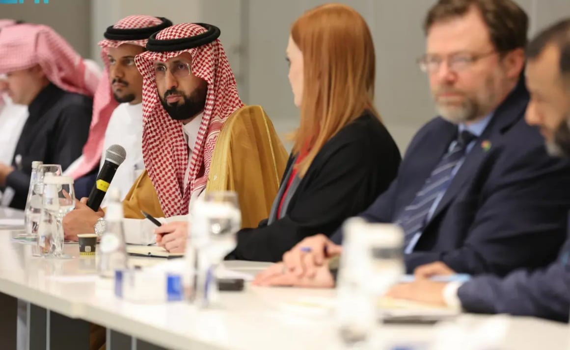رئيس هيئة الغذاء والدواء يبحث فرص الاستثمار مع ممثلي 40 شركة طبية أمريكية