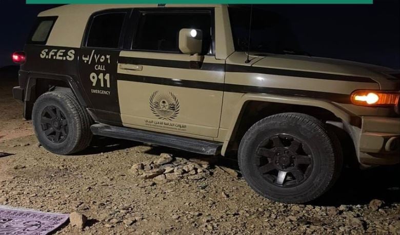 ضبط مواطن مخالف لنظام البيئة لإشعاله النار في أراضي الغطاء النباتي بمحمية طويق الطبيعية