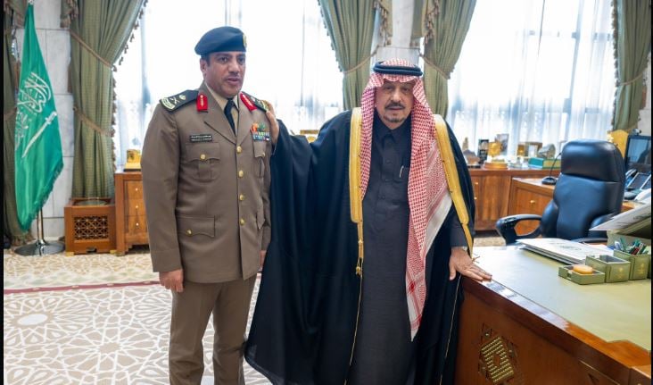 أمير منطقة الرياض يقلّد مساعد مدير مرور المنطقة رتبته الجديدة