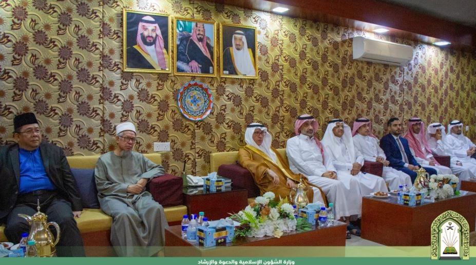 «الشؤون الإسلامية» تقيم حفلًا رسميًا لتنفيذ برنامج خادم الحرمين الشريفين في ماليزيا