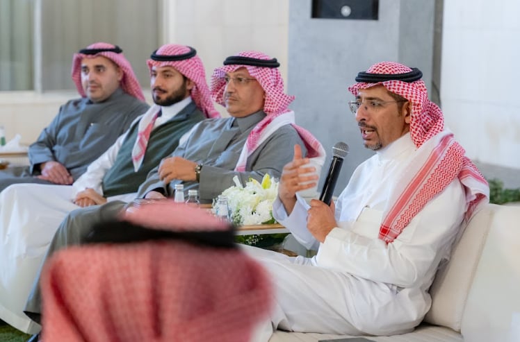 خلال اللقاء