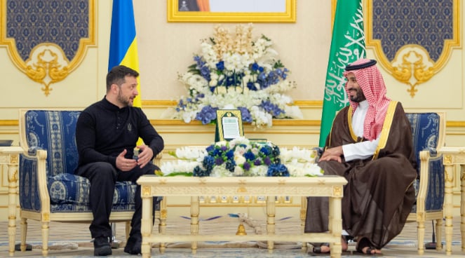 ولي العهد يستقبل رئيس أوكرانيا ويعقدان جلسة مباحثات رسمية