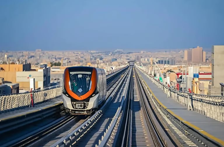 النقل العام في الرياض يعود للعمل وفقا للأوقات الرسمية