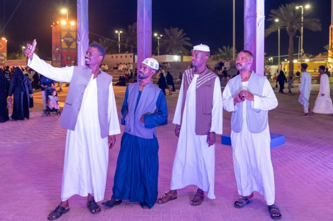 "جوازك إلى العالم" يحتفي بالجالية السودانية في الخبر بالتراث والفن
