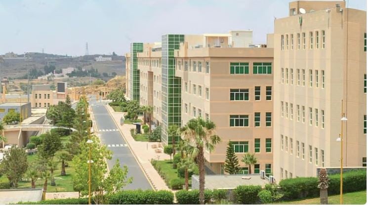 جامعة الملك خالد تستحدث برامج زمالة طبية وجمعية للأمن الغذائي